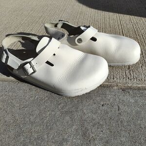 Birkenstock Off-White Leather Sandals